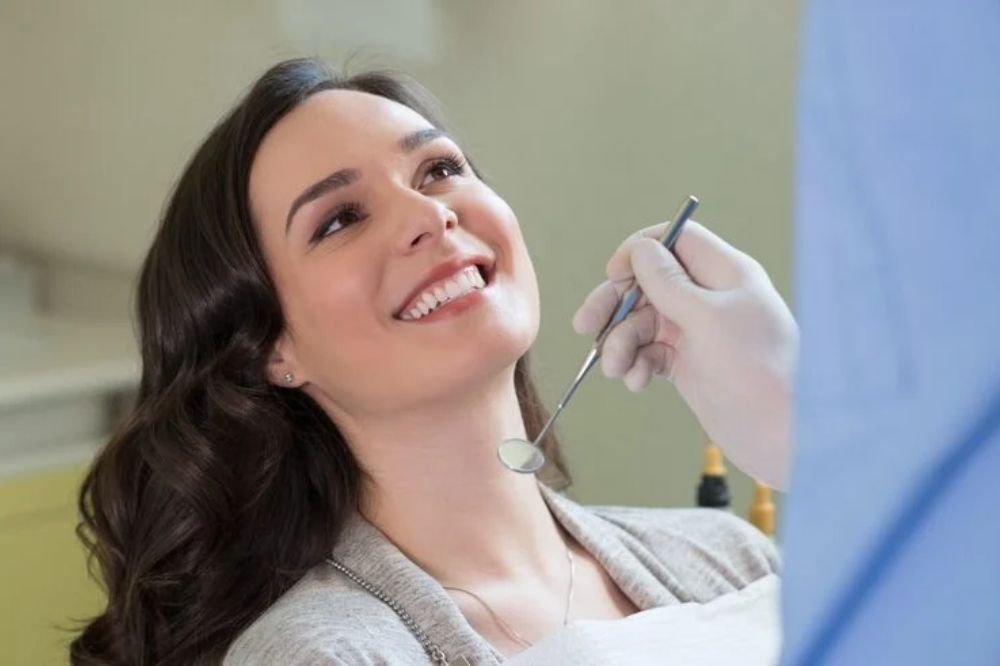 Dental Bonding vs Veneers: Which Is Right for You